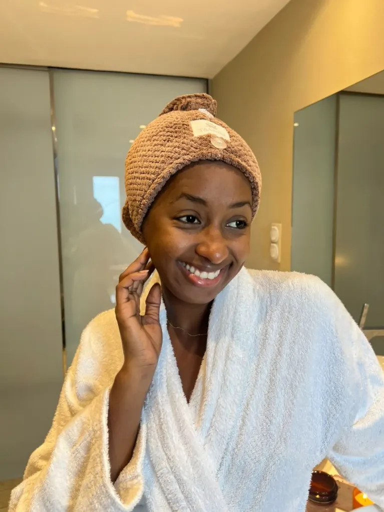 Serviette en microfibre pour sécher les cheveux en douceur